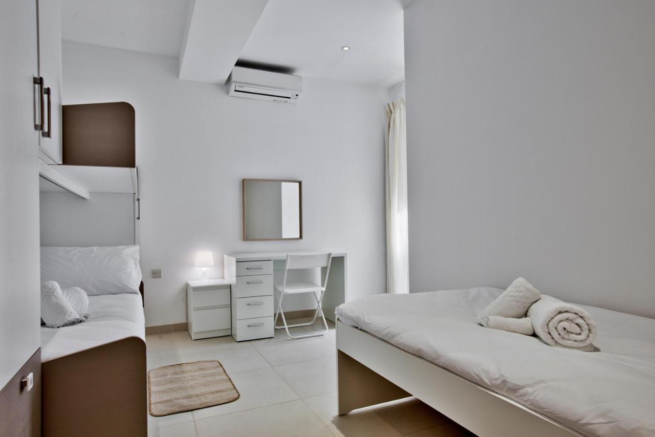 Bright And Central 2 Bedroom Apartment In Sliema Exterior foto